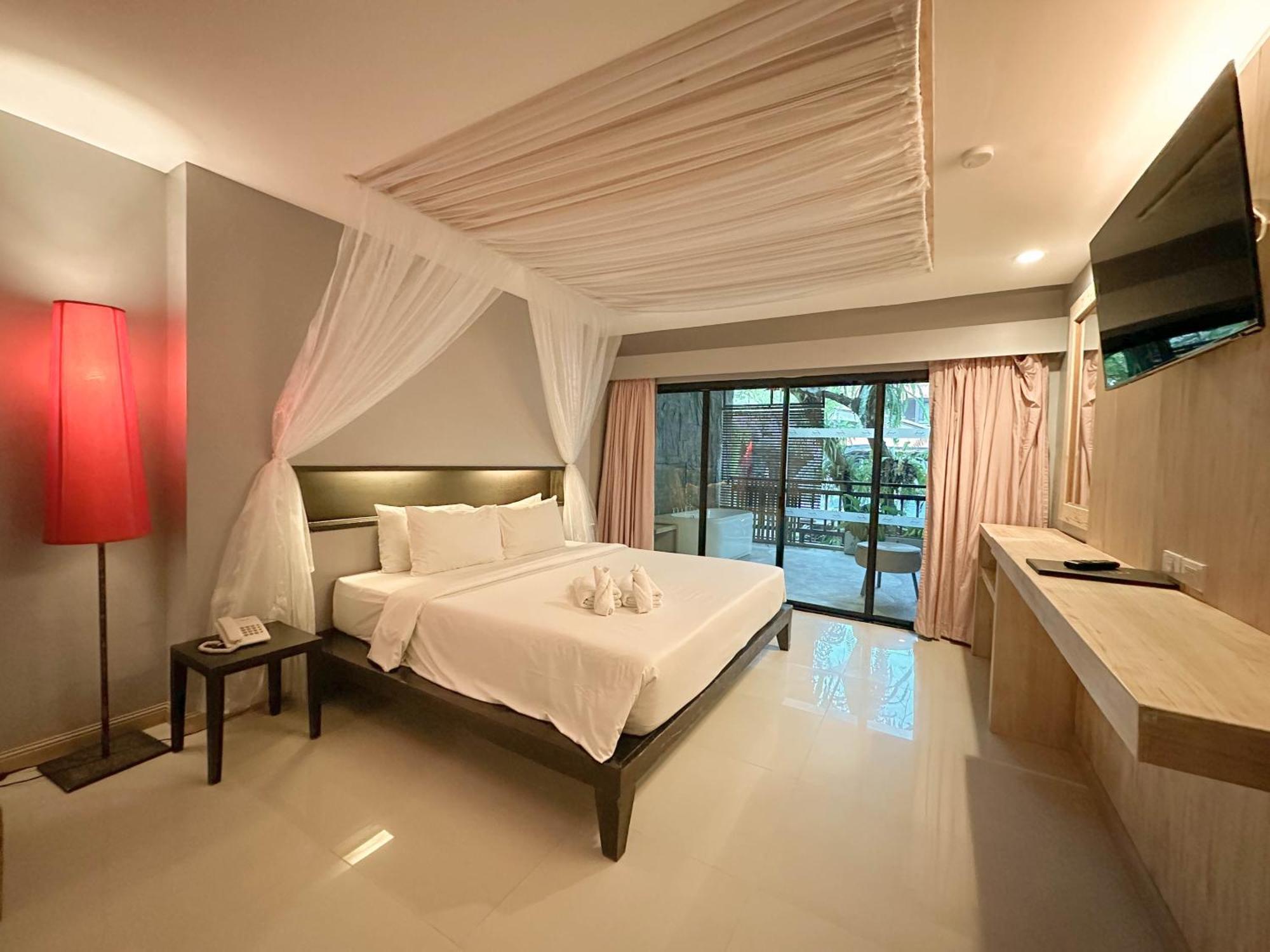 Phuvaree Semesteranläggning (resort) Patong